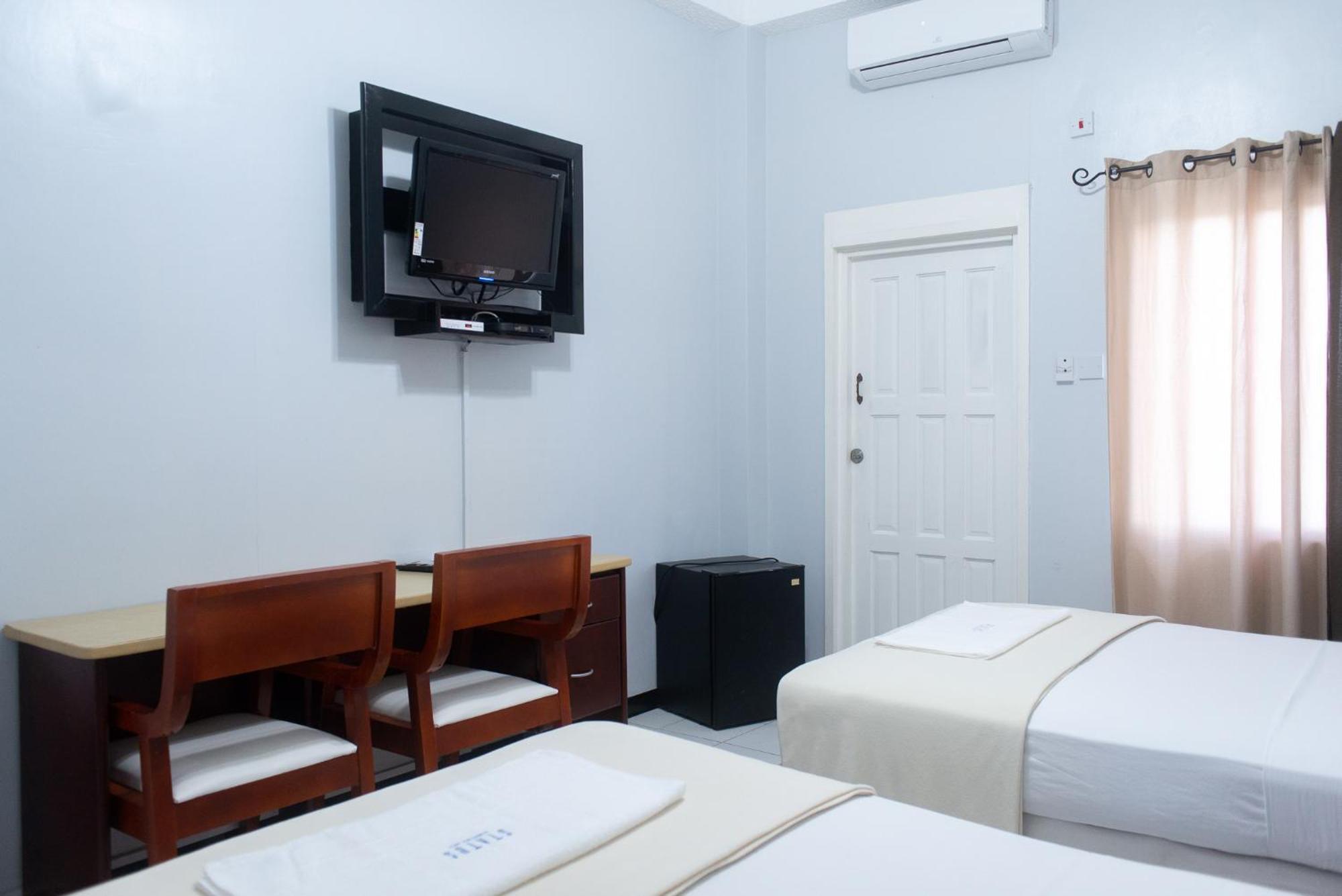 Status Hotel جورج تاون المظهر الخارجي الصورة