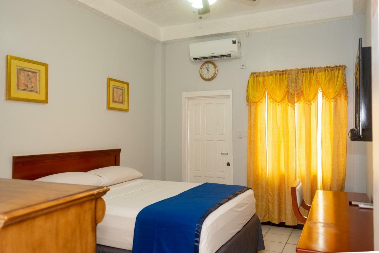 Status Hotel جورج تاون المظهر الخارجي الصورة